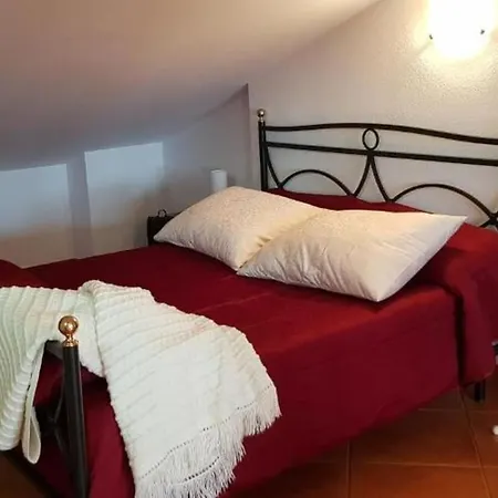 Tessa Apartment *